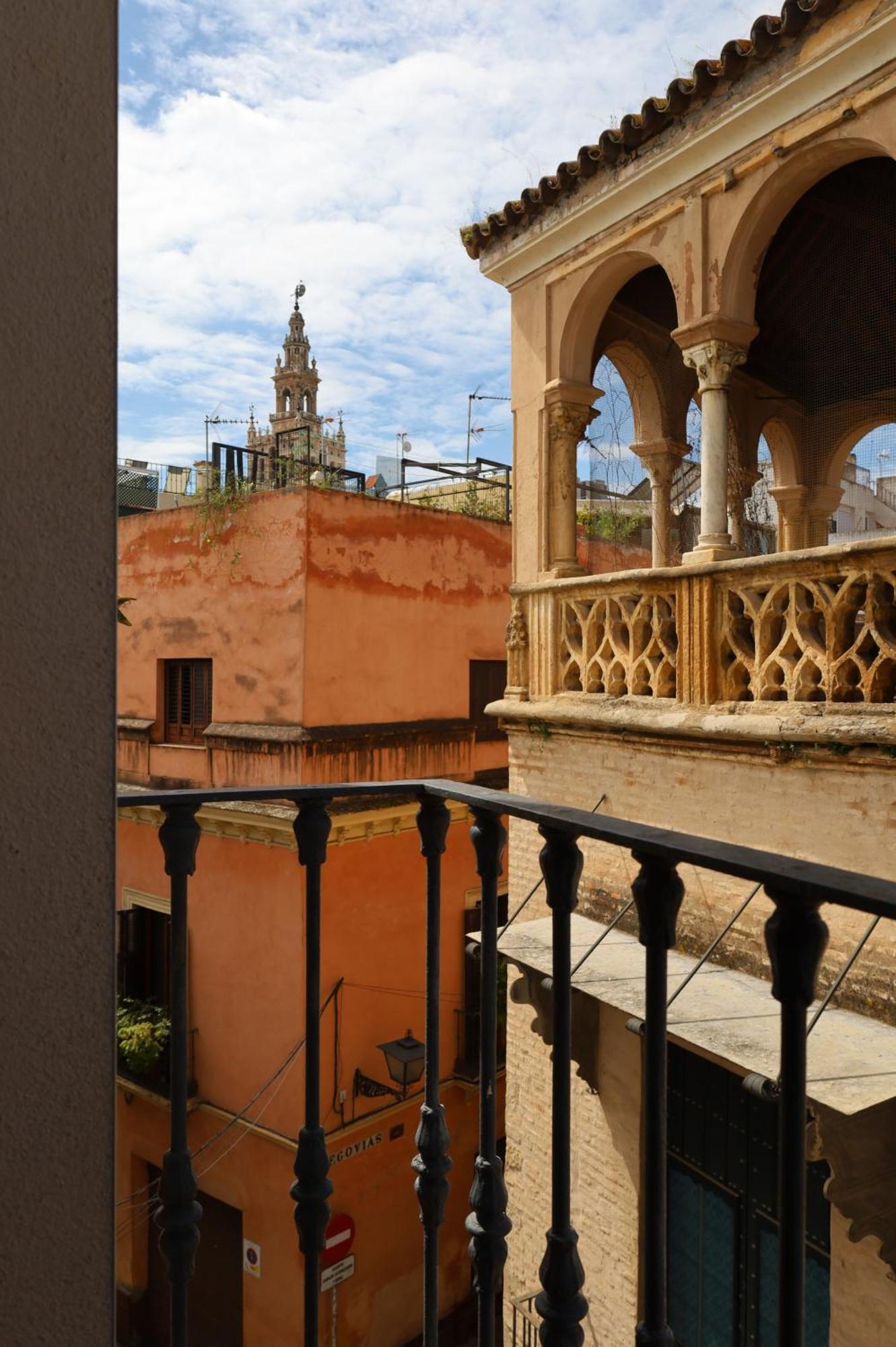 Guzman El Bueno Suites Sevilla Buitenkant foto